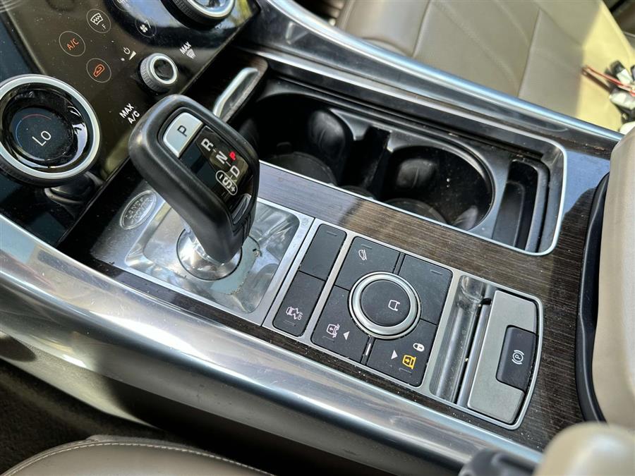 2019 Land Rover Range Rover Sport HSE, available for sale in Patchogue, New York | Baron Supercenter. Patchogue, New York 2019 Land Rover Range Rover Sport HSE, available for sale in Patchogue, New York | Baron Supercenter. Patchogue, New York