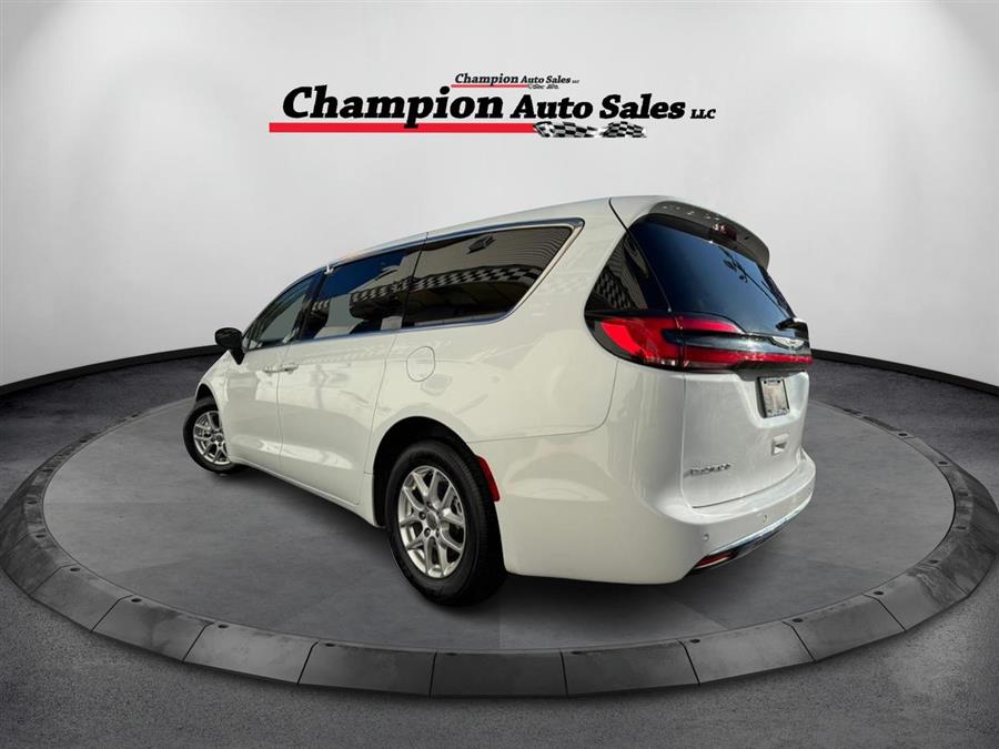 2023 Chrysler Pacifica Touring L FWD, available for sale in Newark , New Jersey | Champion Used Auto Sales 2. Newark , New Jersey 2023 Chrysler Pacifica Touring L FWD, available for sale in Newark , New Jersey | Champion Used Auto Sales 2. Newark , New Jersey