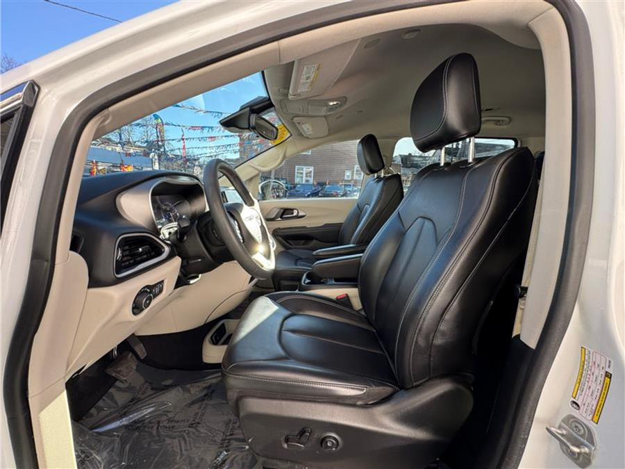 2023 Chrysler Pacifica Touring L FWD, available for sale in Newark , New Jersey | Champion Used Auto Sales 2. Newark , New Jersey 2023 Chrysler Pacifica Touring L FWD, available for sale in Newark , New Jersey | Champion Used Auto Sales 2. Newark , New Jersey