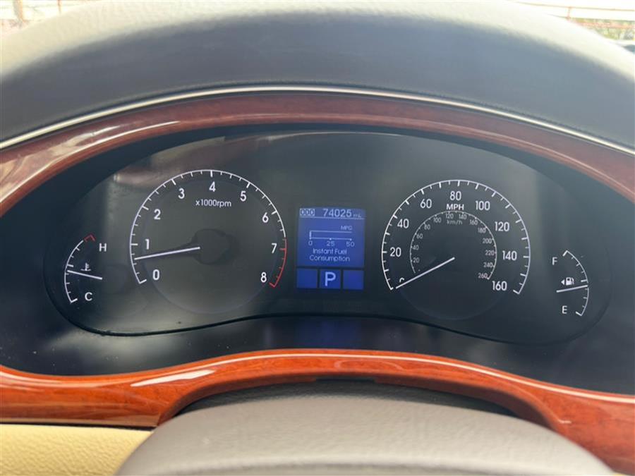 2014 Hyundai Genesis 4dr Sdn V6 3.8L, available for sale in Newark , New Jersey | Champion Used Auto Sales 2. Newark , New Jersey 2014 Hyundai Genesis 4dr Sdn V6 3.8L, available for sale in Newark , New Jersey | Champion Used Auto Sales 2. Newark , New Jersey