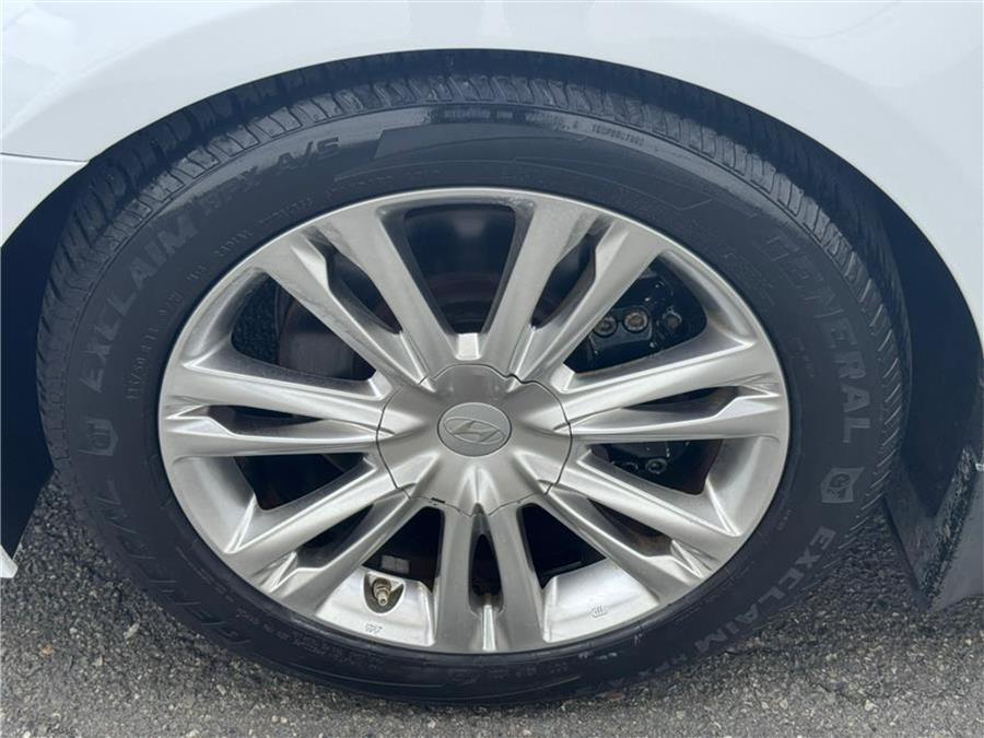 2014 Hyundai Genesis 4dr Sdn V6 3.8L, available for sale in Newark , New Jersey | Champion Used Auto Sales 2. Newark , New Jersey 2014 Hyundai Genesis 4dr Sdn V6 3.8L, available for sale in Newark , New Jersey | Champion Used Auto Sales 2. Newark , New Jersey