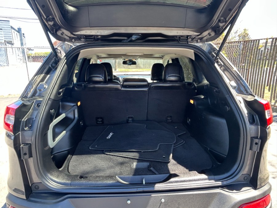 2015 Jeep Cherokee 4WD 4dr Limited, available for sale in West Babylon, New York | New Gen Auto Group. West Babylon, New York 2015 Jeep Cherokee 4WD 4dr Limited, available for sale in West Babylon, New York | New Gen Auto Group. West Babylon, New York