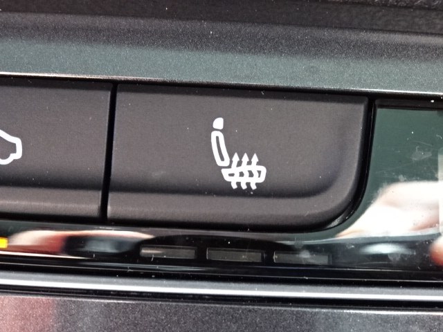 2020 Volkswagen Tiguan 2.0T SEL 4MOTION, available for sale in Newton, Massachusetts | Jacob Auto Sales. Newton, Massachusetts 2020 Volkswagen Tiguan 2.0T SEL 4MOTION, available for sale in Newton, Massachusetts | Jacob Auto Sales. Newton, Massachusetts