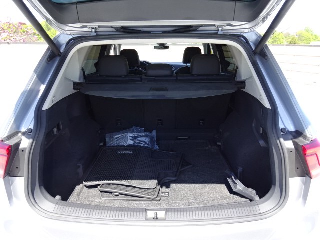 2020 Volkswagen Tiguan 2.0T SEL 4MOTION, available for sale in Newton, Massachusetts | Jacob Auto Sales. Newton, Massachusetts 2020 Volkswagen Tiguan 2.0T SEL 4MOTION, available for sale in Newton, Massachusetts | Jacob Auto Sales. Newton, Massachusetts