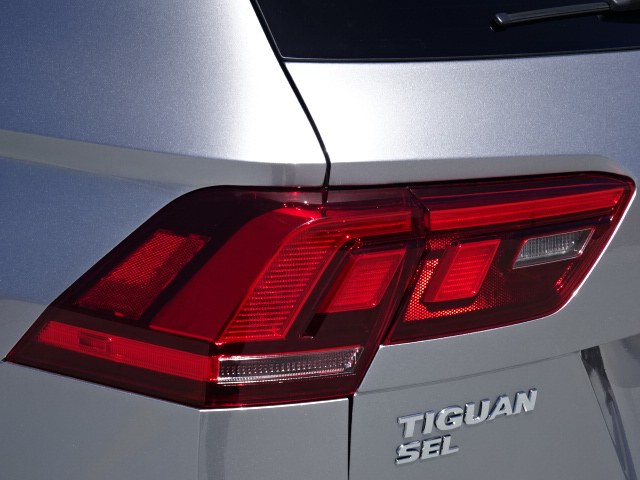 2020 Volkswagen Tiguan 2.0T SEL 4MOTION, available for sale in Newton, Massachusetts | Jacob Auto Sales. Newton, Massachusetts 2020 Volkswagen Tiguan 2.0T SEL 4MOTION, available for sale in Newton, Massachusetts | Jacob Auto Sales. Newton, Massachusetts