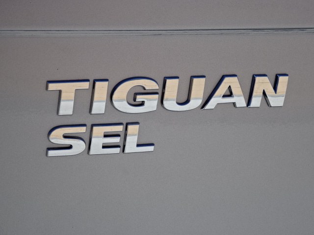 2020 Volkswagen Tiguan 2.0T SEL 4MOTION, available for sale in Newton, Massachusetts | Jacob Auto Sales. Newton, Massachusetts 2020 Volkswagen Tiguan 2.0T SEL 4MOTION, available for sale in Newton, Massachusetts | Jacob Auto Sales. Newton, Massachusetts