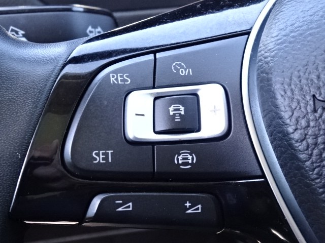 2020 Volkswagen Tiguan 2.0T SEL 4MOTION, available for sale in Newton, Massachusetts | Jacob Auto Sales. Newton, Massachusetts 2020 Volkswagen Tiguan 2.0T SEL 4MOTION, available for sale in Newton, Massachusetts | Jacob Auto Sales. Newton, Massachusetts