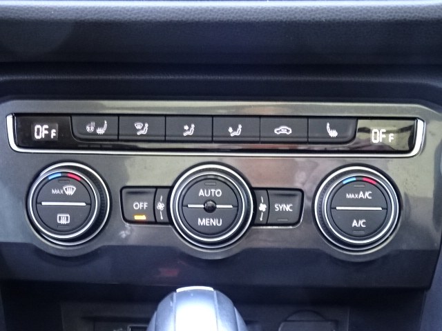 2020 Volkswagen Tiguan 2.0T SEL 4MOTION, available for sale in Newton, Massachusetts | Jacob Auto Sales. Newton, Massachusetts 2020 Volkswagen Tiguan 2.0T SEL 4MOTION, available for sale in Newton, Massachusetts | Jacob Auto Sales. Newton, Massachusetts