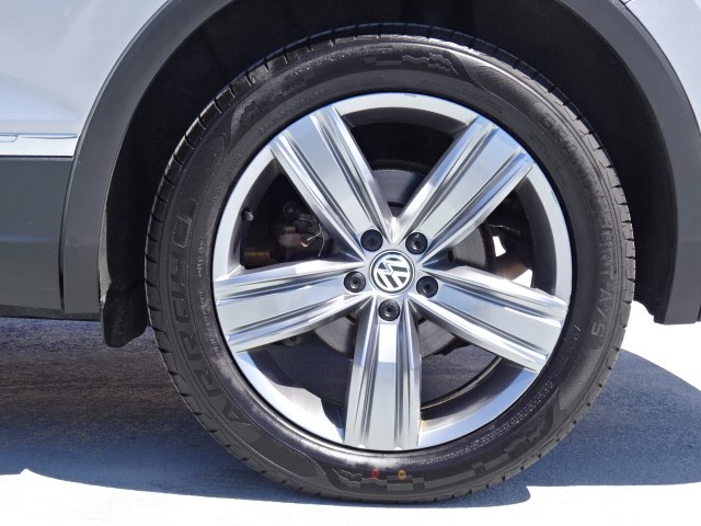 2020 Volkswagen Tiguan 2.0T SEL 4MOTION, available for sale in Newton, Massachusetts | Jacob Auto Sales. Newton, Massachusetts 2020 Volkswagen Tiguan 2.0T SEL 4MOTION, available for sale in Newton, Massachusetts | Jacob Auto Sales. Newton, Massachusetts