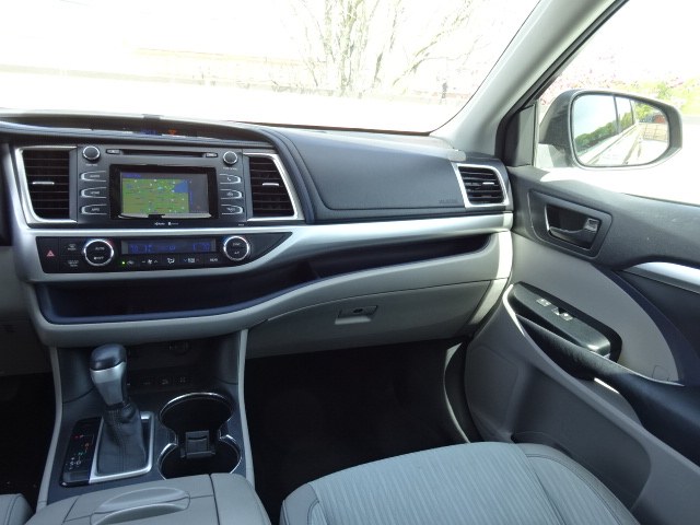2014 Toyota Highlander LE Plus AWD, available for sale in Newton, Massachusetts | Jacob Auto Sales. Newton, Massachusetts 2014 Toyota Highlander LE Plus AWD, available for sale in Newton, Massachusetts | Jacob Auto Sales. Newton, Massachusetts