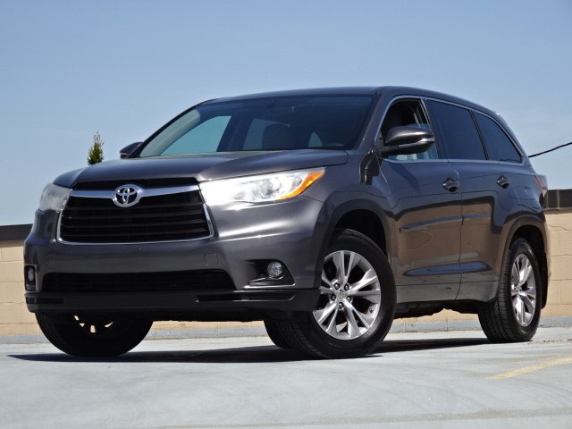 2014 Toyota Highlander LE Plus AWD, available for sale in Newton, Massachusetts | Jacob Auto Sales. Newton, Massachusetts 2014 Toyota Highlander LE Plus AWD, available for sale in Newton, Massachusetts | Jacob Auto Sales. Newton, Massachusetts
