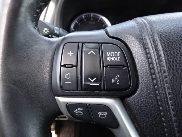 2014 Toyota Highlander LE Plus AWD, available for sale in Newton, Massachusetts | Jacob Auto Sales. Newton, Massachusetts 2014 Toyota Highlander LE Plus AWD, available for sale in Newton, Massachusetts | Jacob Auto Sales. Newton, Massachusetts