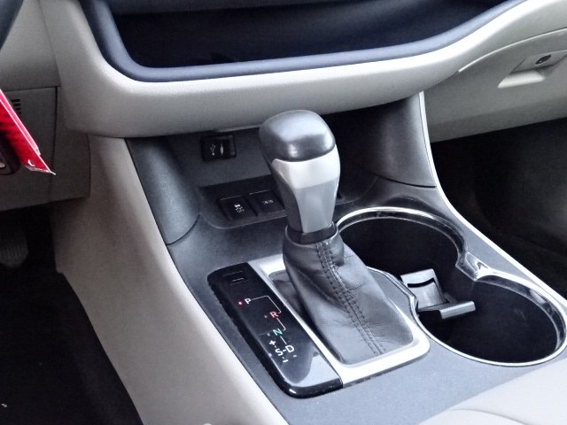 2014 Toyota Highlander LE Plus AWD, available for sale in Newton, Massachusetts | Jacob Auto Sales. Newton, Massachusetts 2014 Toyota Highlander LE Plus AWD, available for sale in Newton, Massachusetts | Jacob Auto Sales. Newton, Massachusetts