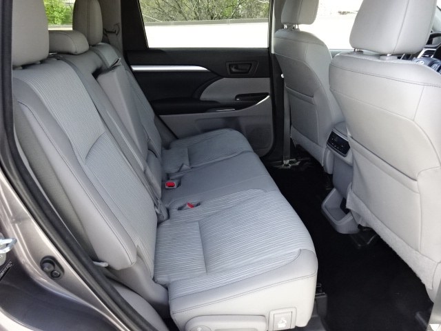 2014 Toyota Highlander LE Plus AWD, available for sale in Newton, Massachusetts | Jacob Auto Sales. Newton, Massachusetts 2014 Toyota Highlander LE Plus AWD, available for sale in Newton, Massachusetts | Jacob Auto Sales. Newton, Massachusetts