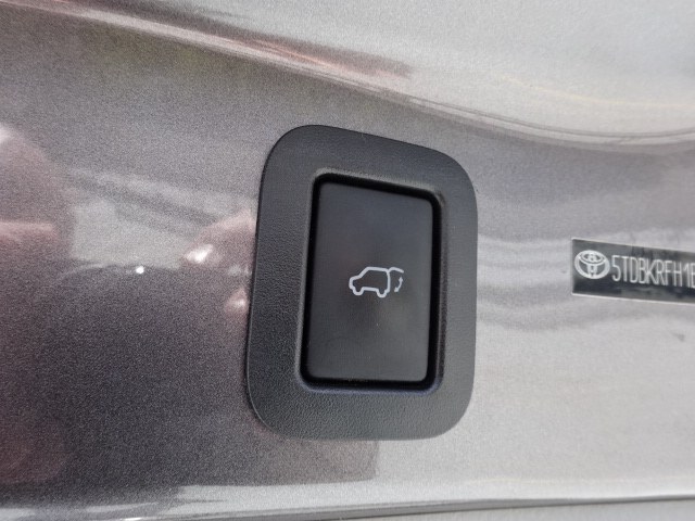 2014 Toyota Highlander LE Plus AWD, available for sale in Newton, Massachusetts | Jacob Auto Sales. Newton, Massachusetts 2014 Toyota Highlander LE Plus AWD, available for sale in Newton, Massachusetts | Jacob Auto Sales. Newton, Massachusetts