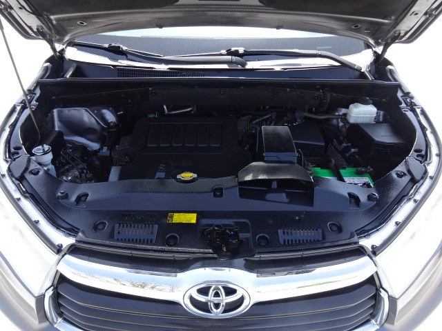 2014 Toyota Highlander LE Plus AWD, available for sale in Newton, Massachusetts | Jacob Auto Sales. Newton, Massachusetts 2014 Toyota Highlander LE Plus AWD, available for sale in Newton, Massachusetts | Jacob Auto Sales. Newton, Massachusetts