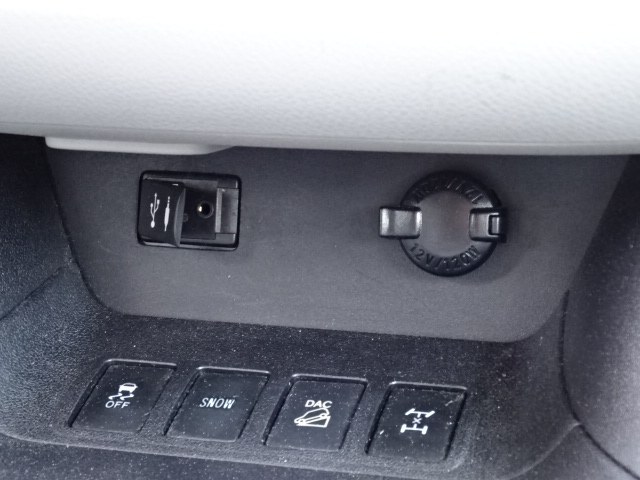 2014 Toyota Highlander LE Plus AWD, available for sale in Newton, Massachusetts | Jacob Auto Sales. Newton, Massachusetts 2014 Toyota Highlander LE Plus AWD, available for sale in Newton, Massachusetts | Jacob Auto Sales. Newton, Massachusetts