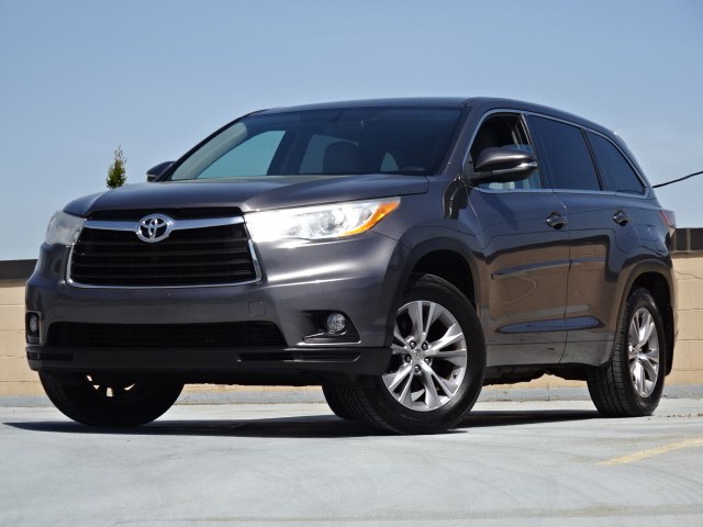 2014 Toyota Highlander LE Plus AWD, available for sale in Newton, Massachusetts | Jacob Auto Sales. Newton, Massachusetts 2014 Toyota Highlander LE Plus AWD, available for sale in Newton, Massachusetts | Jacob Auto Sales. Newton, Massachusetts