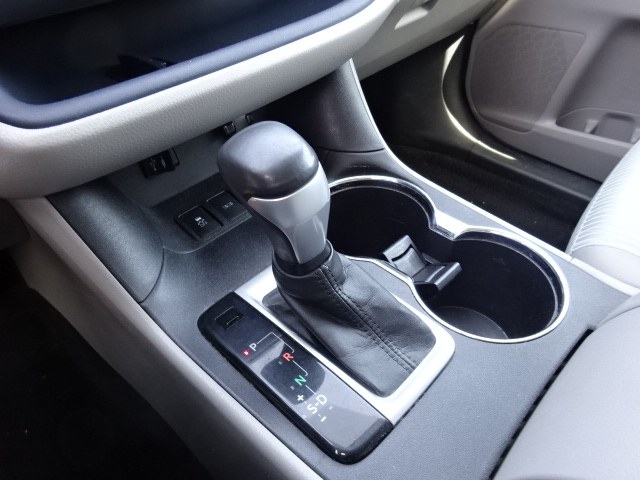 2014 Toyota Highlander LE Plus AWD, available for sale in Newton, Massachusetts | Jacob Auto Sales. Newton, Massachusetts 2014 Toyota Highlander LE Plus AWD, available for sale in Newton, Massachusetts | Jacob Auto Sales. Newton, Massachusetts