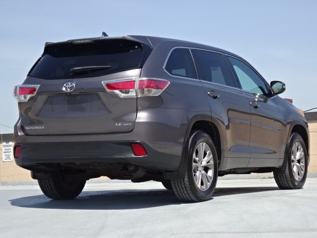 2014 Toyota Highlander LE Plus AWD, available for sale in Newton, Massachusetts | Jacob Auto Sales. Newton, Massachusetts 2014 Toyota Highlander LE Plus AWD, available for sale in Newton, Massachusetts | Jacob Auto Sales. Newton, Massachusetts