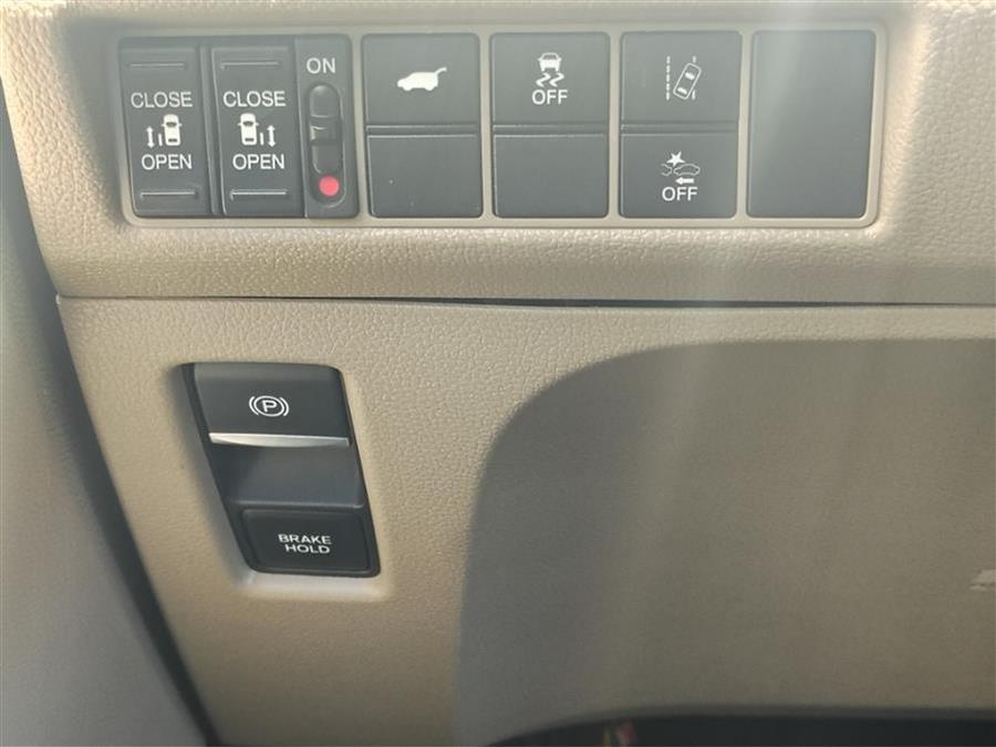 2019 Honda Odyssey EX-L Auto, available for sale in Newark, New Jersey | Champion Auto Sales. Newark, New Jersey 2019 Honda Odyssey EX-L Auto, available for sale in Newark, New Jersey | Champion Auto Sales. Newark, New Jersey