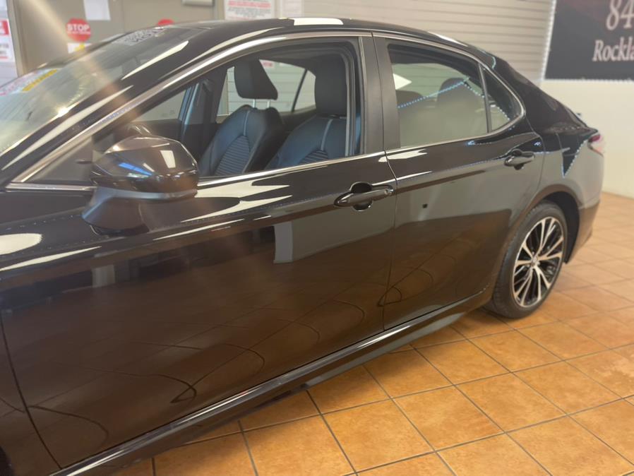 2018 Toyota Camry SE Auto (Natl), available for sale in Suffern, New York | Rockland Motor Sport. Suffern, New York 2018 Toyota Camry SE Auto (Natl), available for sale in Suffern, New York | Rockland Motor Sport. Suffern, New York
