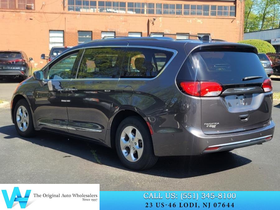 2017 Chrysler Pacifica Touring-L Plus FWD, available for sale in Lodi, New Jersey | AW Auto & Truck Wholesalers, Inc. Lodi, New Jersey 2017 Chrysler Pacifica Touring-L Plus FWD, available for sale in Lodi, New Jersey | AW Auto & Truck Wholesalers, Inc. Lodi, New Jersey