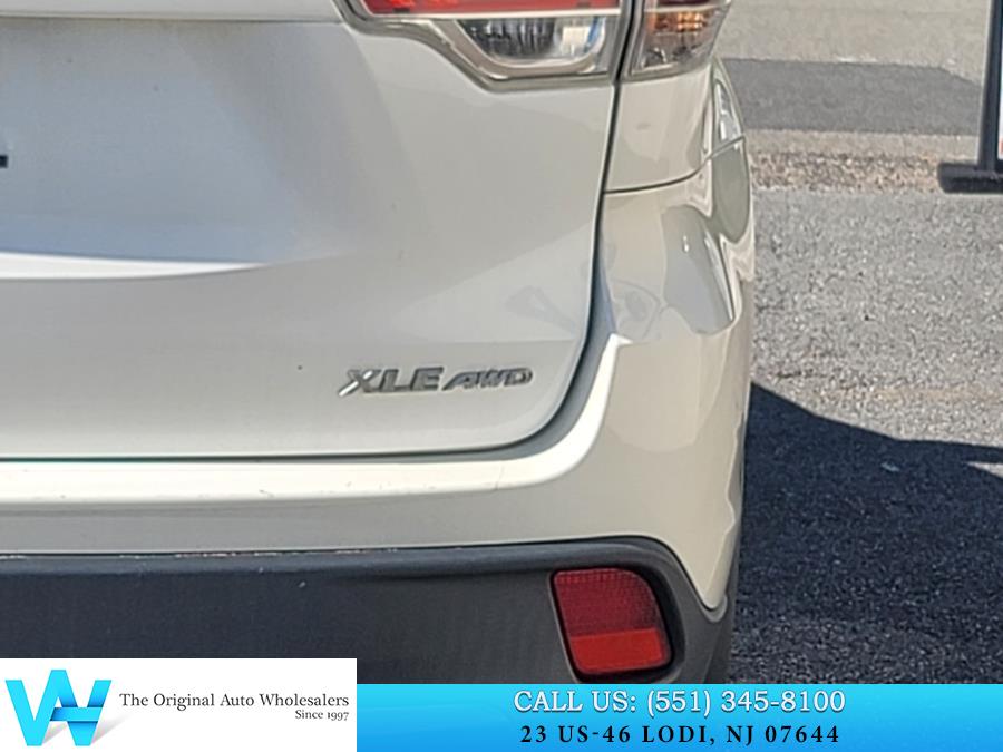 2015 Toyota Highlander AWD 4dr V6 XLE (Natl), available for sale in Lodi, New Jersey | AW Auto & Truck Wholesalers, Inc. Lodi, New Jersey 2015 Toyota Highlander AWD 4dr V6 XLE (Natl), available for sale in Lodi, New Jersey | AW Auto & Truck Wholesalers, Inc. Lodi, New Jersey