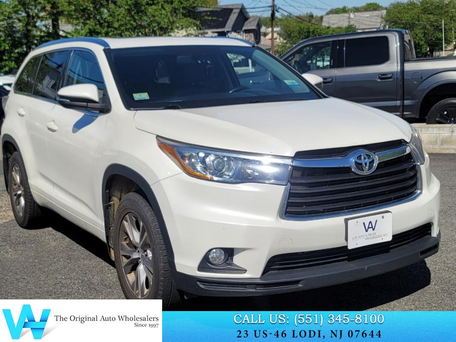 Used 2015 Toyota Highlander in Lodi, New Jersey | AW Auto & Truck Wholesalers, Inc. Lodi, New Jersey