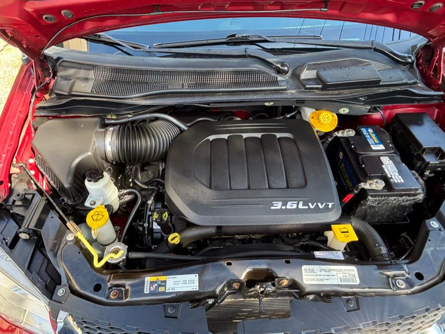 2015 Dodge Grand Caravan 4dr Wgn SE Plus, available for sale in New haven, Connecticut | Wilson Maturo Motors. New haven, Connecticut 2015 Dodge Grand Caravan 4dr Wgn SE Plus, available for sale in New haven, Connecticut | Wilson Maturo Motors. New haven, Connecticut