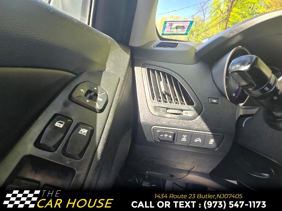 2013 Hyundai Tucson AWD 4dr Auto Limited PZEV, available for sale in Butler, New Jersey | The Car House. Butler, New Jersey 2013 Hyundai Tucson AWD 4dr Auto Limited PZEV, available for sale in Butler, New Jersey | The Car House. Butler, New Jersey