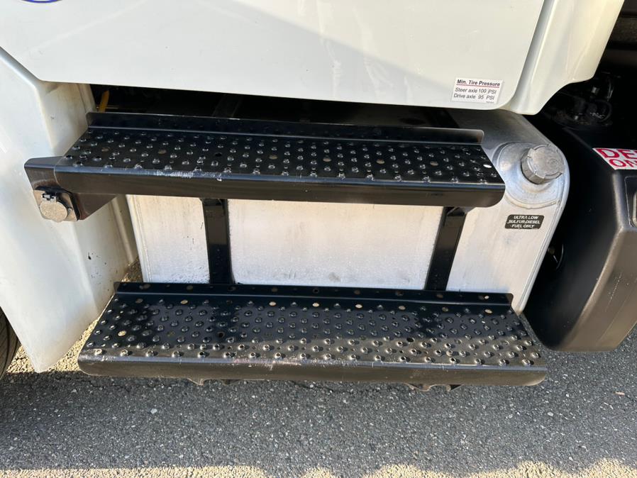 2019 Freightliner M2 106 NON CDL 26 FT BOX ALUMINUM LIFT-GATE, available for sale in Paterson, New Jersey | Speedway Commercial Motors LLC. Paterson, New Jersey 2019 Freightliner M2 106 NON CDL 26 FT BOX ALUMINUM LIFT-GATE, available for sale in Paterson, New Jersey | Speedway Commercial Motors LLC. Paterson, New Jersey