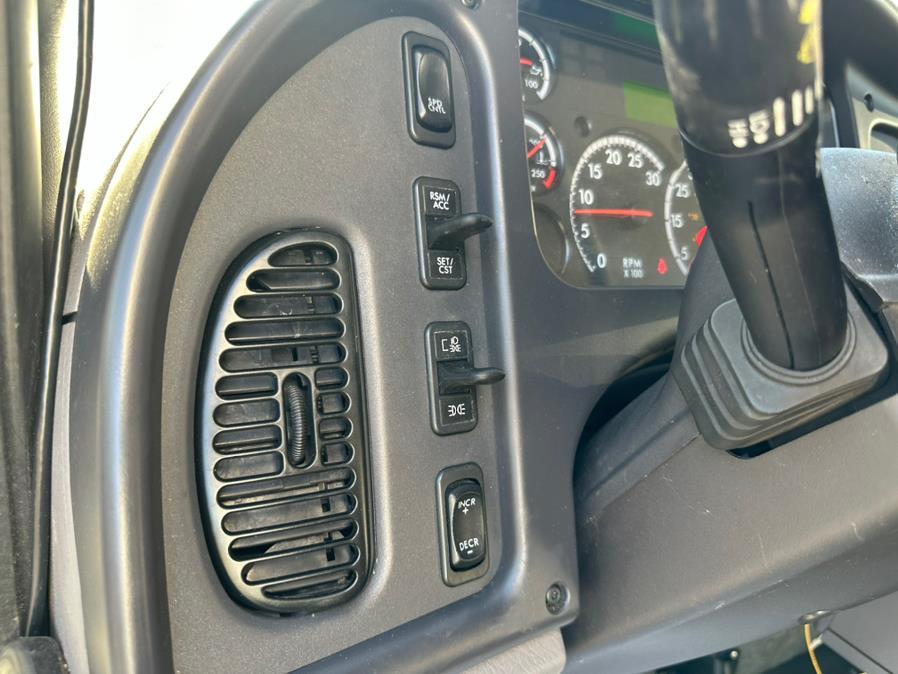 2019 Freightliner M2 106 NON CDL 26 FT BOX ALUMINUM LIFT-GATE, available for sale in Paterson, New Jersey | Speedway Commercial Motors LLC. Paterson, New Jersey 2019 Freightliner M2 106 NON CDL 26 FT BOX ALUMINUM LIFT-GATE, available for sale in Paterson, New Jersey | Speedway Commercial Motors LLC. Paterson, New Jersey