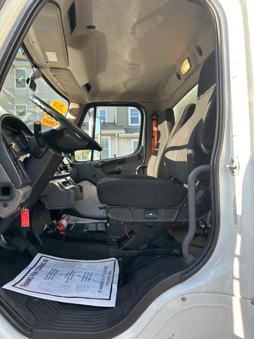 2019 Freightliner M2 106 NON CDL 26 FT BOX ALUMINUM LIFT-GATE, available for sale in Paterson, New Jersey | Speedway Commercial Motors LLC. Paterson, New Jersey 2019 Freightliner M2 106 NON CDL 26 FT BOX ALUMINUM LIFT-GATE, available for sale in Paterson, New Jersey | Speedway Commercial Motors LLC. Paterson, New Jersey