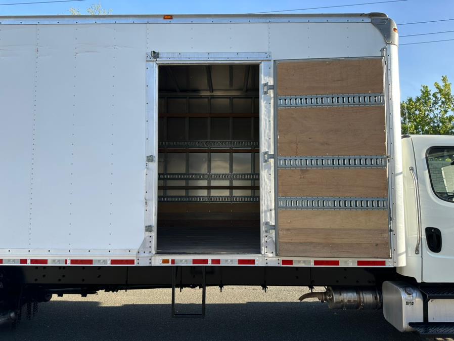 2019 Freightliner M2 106 NON CDL 26 FT BOX ALUMINUM LIFT-GATE, available for sale in Paterson, New Jersey | Speedway Commercial Motors LLC. Paterson, New Jersey 2019 Freightliner M2 106 NON CDL 26 FT BOX ALUMINUM LIFT-GATE, available for sale in Paterson, New Jersey | Speedway Commercial Motors LLC. Paterson, New Jersey