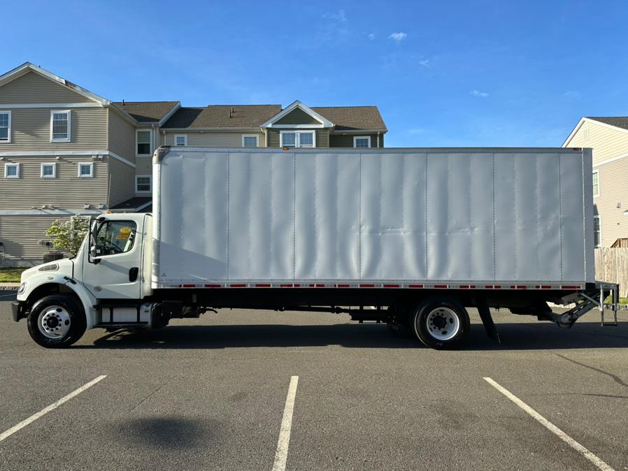 2019 Freightliner M2 106 NON CDL 26 FT BOX ALUMINUM LIFT-GATE, available for sale in Paterson, New Jersey | Speedway Commercial Motors LLC. Paterson, New Jersey 2019 Freightliner M2 106 NON CDL 26 FT BOX ALUMINUM LIFT-GATE, available for sale in Paterson, New Jersey | Speedway Commercial Motors LLC. Paterson, New Jersey
