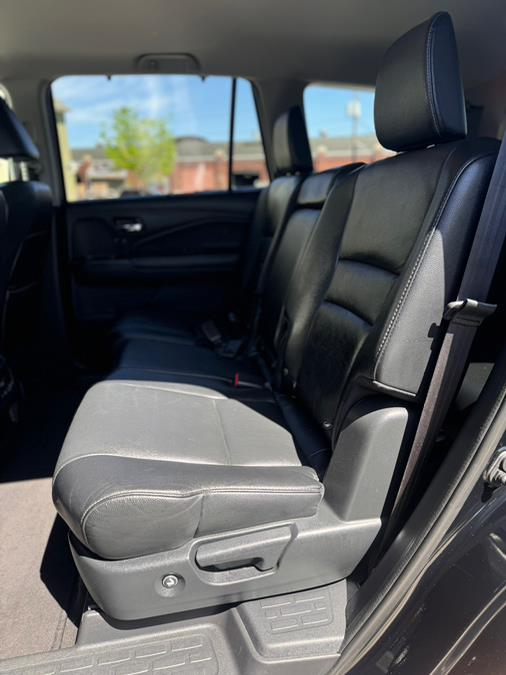 2019 Honda Pilot EX-L AWD, available for sale in Paterson, New Jersey | Speedway Motors LLC. Paterson, New Jersey 2019 Honda Pilot EX-L AWD, available for sale in Paterson, New Jersey | Speedway Motors LLC. Paterson, New Jersey