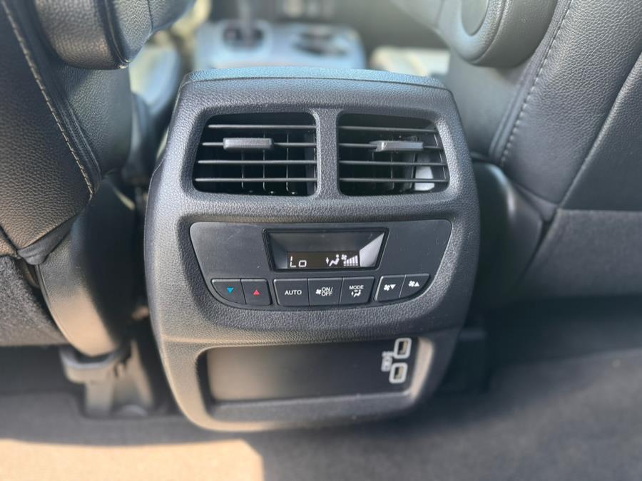 2019 Honda Pilot EX-L AWD, available for sale in Paterson, New Jersey | Speedway Motors LLC. Paterson, New Jersey 2019 Honda Pilot EX-L AWD, available for sale in Paterson, New Jersey | Speedway Motors LLC. Paterson, New Jersey