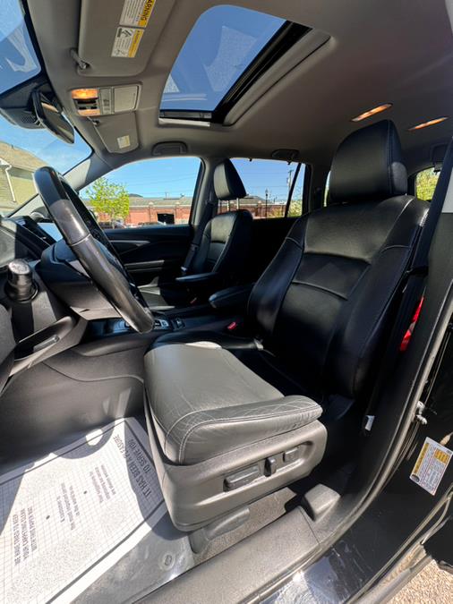 2019 Honda Pilot EX-L AWD, available for sale in Paterson, New Jersey | Speedway Motors LLC. Paterson, New Jersey 2019 Honda Pilot EX-L AWD, available for sale in Paterson, New Jersey | Speedway Motors LLC. Paterson, New Jersey