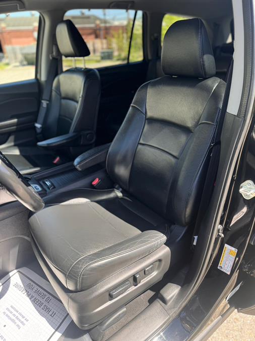 2019 Honda Pilot EX-L AWD, available for sale in Paterson, New Jersey | Speedway Motors LLC. Paterson, New Jersey 2019 Honda Pilot EX-L AWD, available for sale in Paterson, New Jersey | Speedway Motors LLC. Paterson, New Jersey