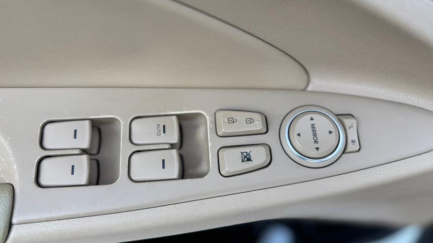 2013 Hyundai Sonata 4dr Sdn 2.0T Auto Limited, available for sale in Tustin, California | Carox LLC. Tustin, California 2013 Hyundai Sonata 4dr Sdn 2.0T Auto Limited, available for sale in Tustin, California | Carox LLC. Tustin, California