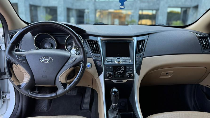 2013 Hyundai Sonata 4dr Sdn 2.0T Auto Limited, available for sale in Tustin, California | Carox LLC. Tustin, California 2013 Hyundai Sonata 4dr Sdn 2.0T Auto Limited, available for sale in Tustin, California | Carox LLC. Tustin, California