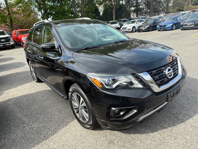 2017 Nissan Pathfinder 4x4 SL, available for sale in Huntington Station, New York | Huntington Auto Mall. Huntington Station, New York 2017 Nissan Pathfinder 4x4 SL, available for sale in Huntington Station, New York | Huntington Auto Mall. Huntington Station, New York