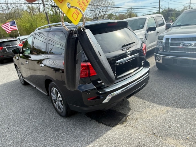2017 Nissan Pathfinder 4x4 SL, available for sale in Huntington Station, New York | Huntington Auto Mall. Huntington Station, New York 2017 Nissan Pathfinder 4x4 SL, available for sale in Huntington Station, New York | Huntington Auto Mall. Huntington Station, New York