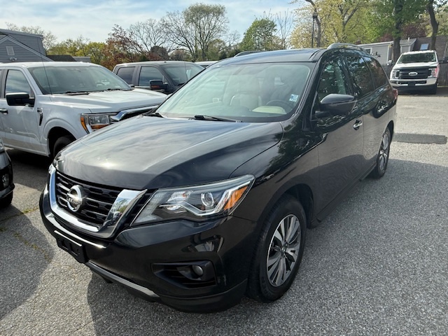 2017 Nissan Pathfinder 4x4 SL, available for sale in Huntington Station, New York | Huntington Auto Mall. Huntington Station, New York 2017 Nissan Pathfinder 4x4 SL, available for sale in Huntington Station, New York | Huntington Auto Mall. Huntington Station, New York