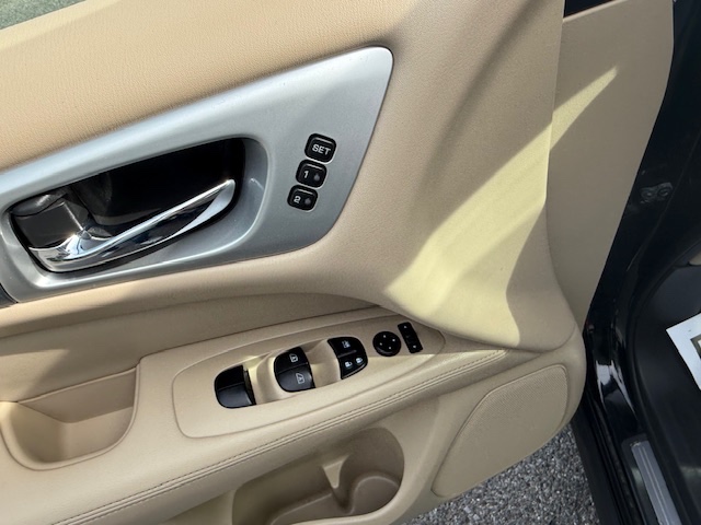 2017 Nissan Pathfinder 4x4 SL, available for sale in Huntington Station, New York | Huntington Auto Mall. Huntington Station, New York 2017 Nissan Pathfinder 4x4 SL, available for sale in Huntington Station, New York | Huntington Auto Mall. Huntington Station, New York
