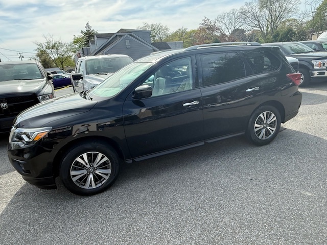 2017 Nissan Pathfinder 4x4 SL, available for sale in Huntington Station, New York | Huntington Auto Mall. Huntington Station, New York 2017 Nissan Pathfinder 4x4 SL, available for sale in Huntington Station, New York | Huntington Auto Mall. Huntington Station, New York