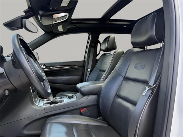 2019 Jeep Grand Cherokee Overland, available for sale in Stratford, Connecticut | Wiz Leasing Inc. Stratford, Connecticut 2019 Jeep Grand Cherokee Overland, available for sale in Stratford, Connecticut | Wiz Leasing Inc. Stratford, Connecticut