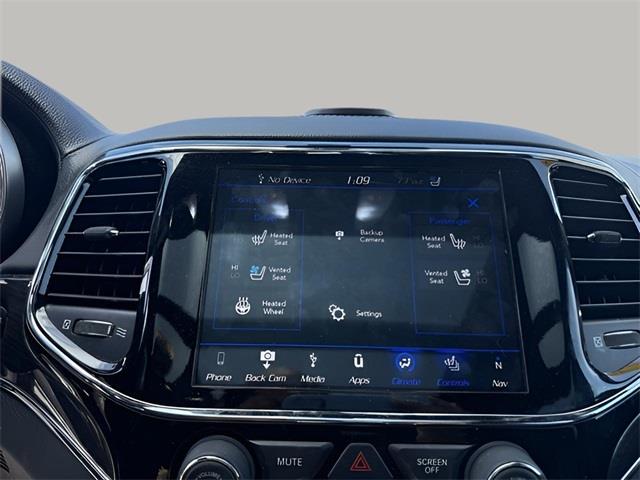 2019 Jeep Grand Cherokee Overland, available for sale in Stratford, Connecticut | Wiz Leasing Inc. Stratford, Connecticut 2019 Jeep Grand Cherokee Overland, available for sale in Stratford, Connecticut | Wiz Leasing Inc. Stratford, Connecticut