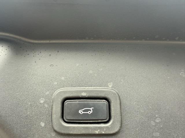 2022 Land Rover Range Rover Evoque SE, available for sale in Stratford, Connecticut | Wiz Leasing Inc. Stratford, Connecticut 2022 Land Rover Range Rover Evoque SE, available for sale in Stratford, Connecticut | Wiz Leasing Inc. Stratford, Connecticut